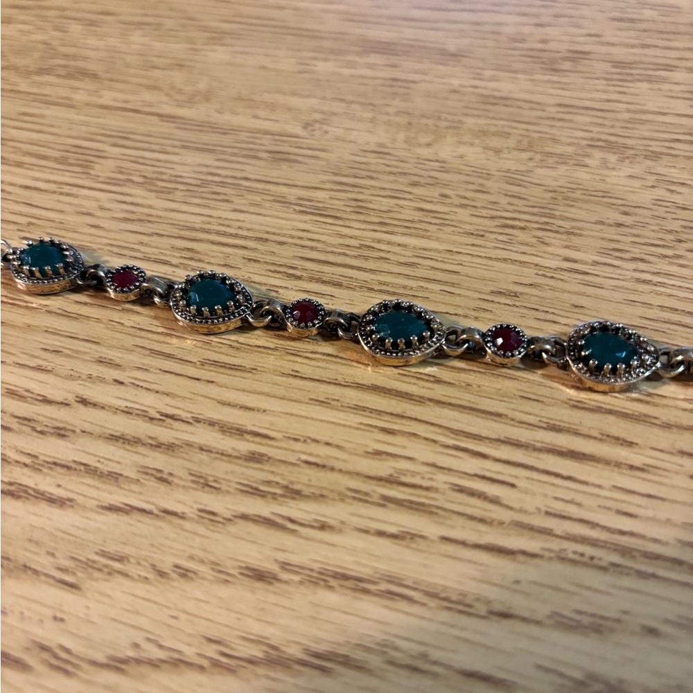 Women's Antique Emerald Water Drop Gemstone Bracelet - Picture 4 of 7